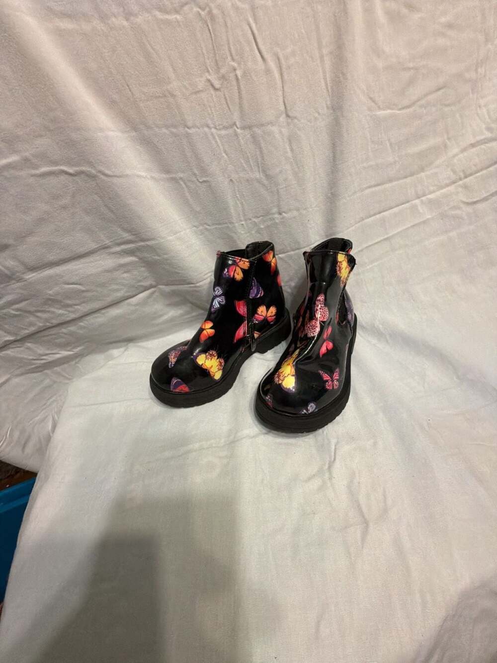 UNR8ED Girls Butterfly Print Patent Chelsea Ankle Boots